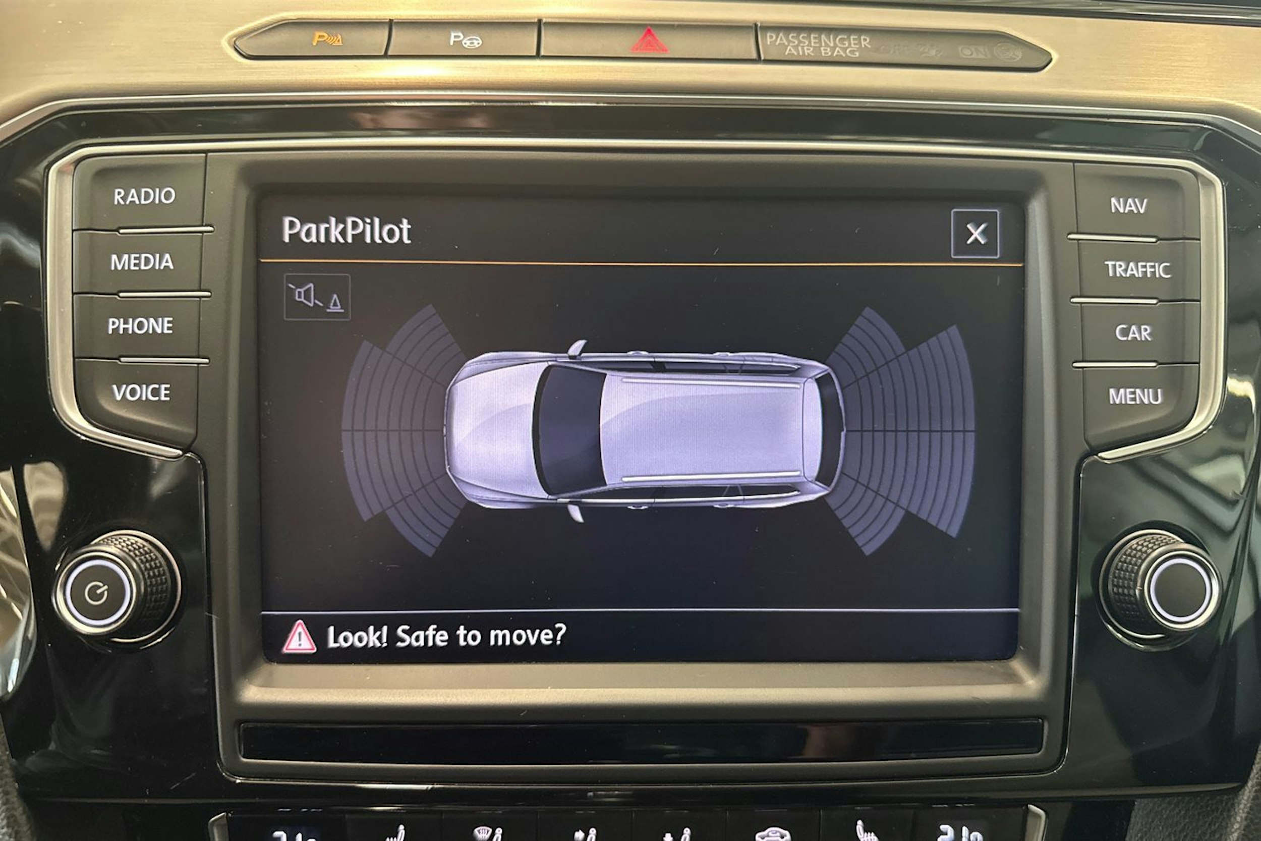 valkoinen Volkswagen Passat 2015 kuva 19.