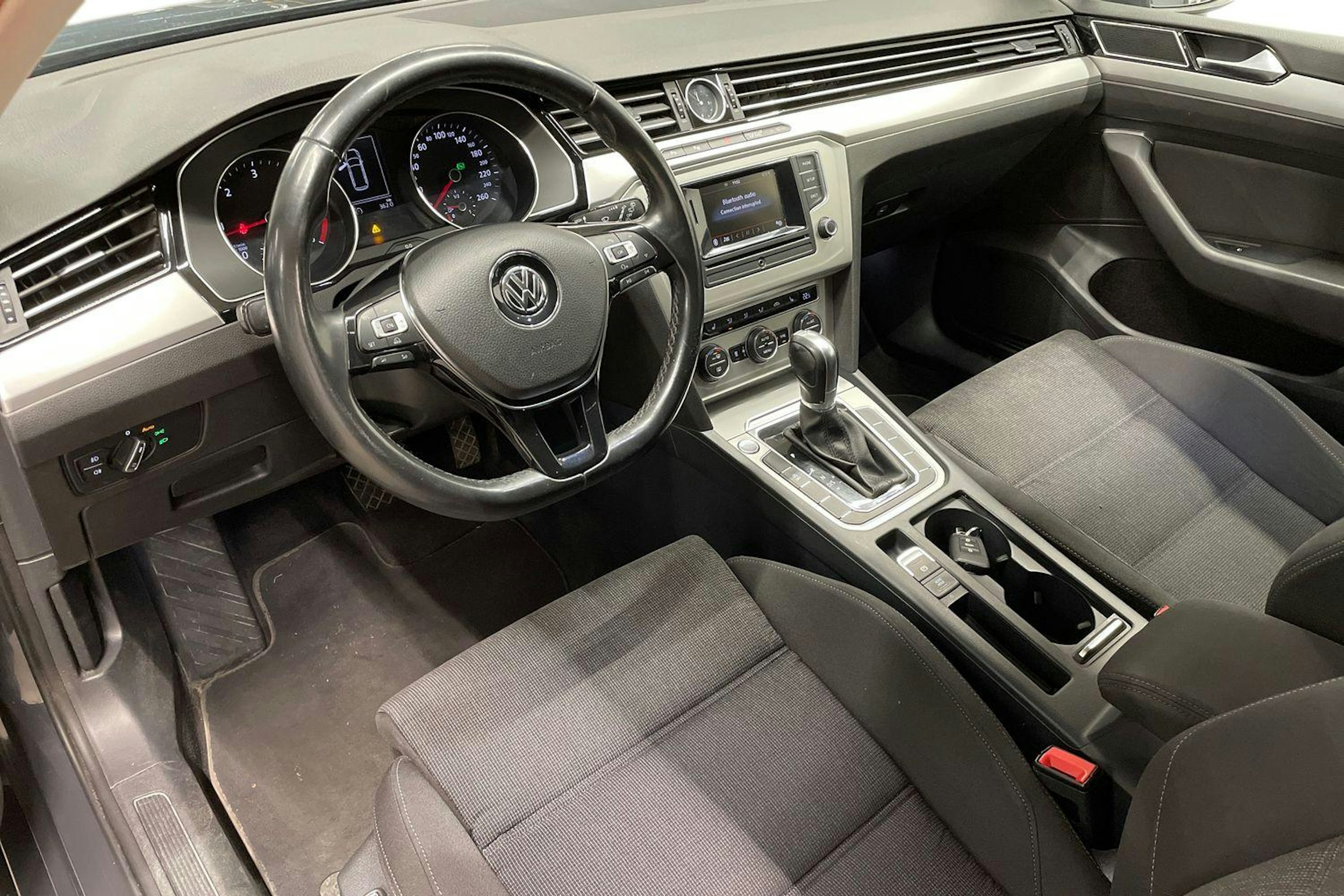 Harmaa Volkswagen PASSAT 2015 kuva 6.