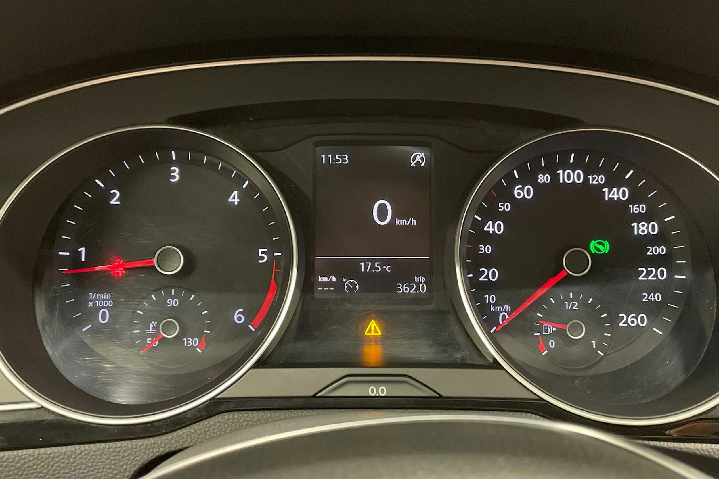 Harmaa Volkswagen PASSAT 2015 kuva 13.