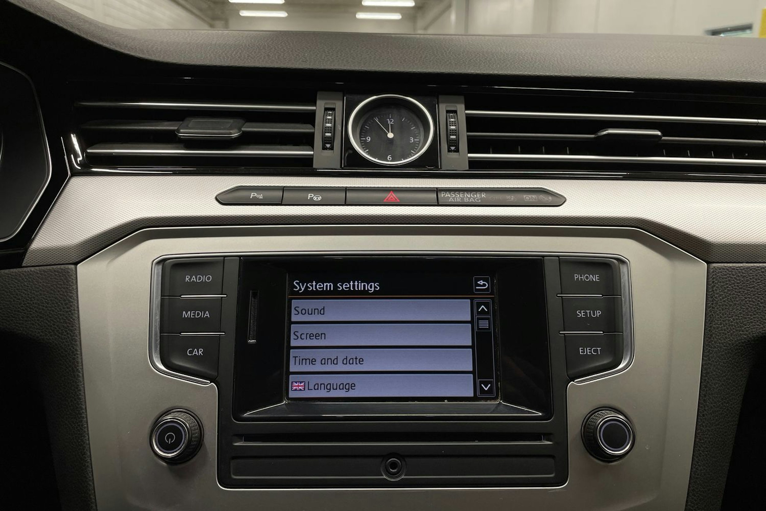 Harmaa Volkswagen PASSAT 2015 kuva 14.