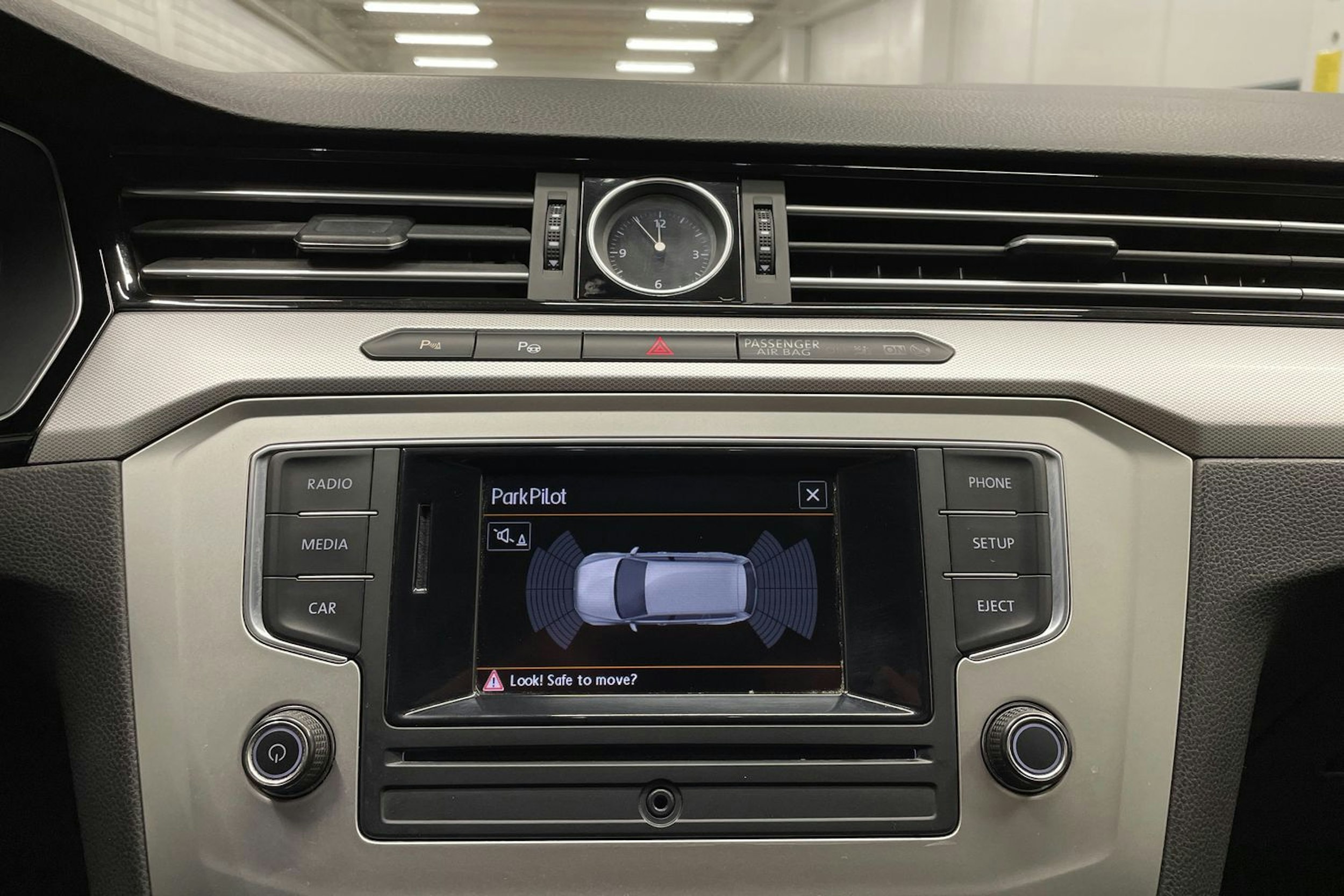 Harmaa Volkswagen PASSAT 2015 kuva 15.