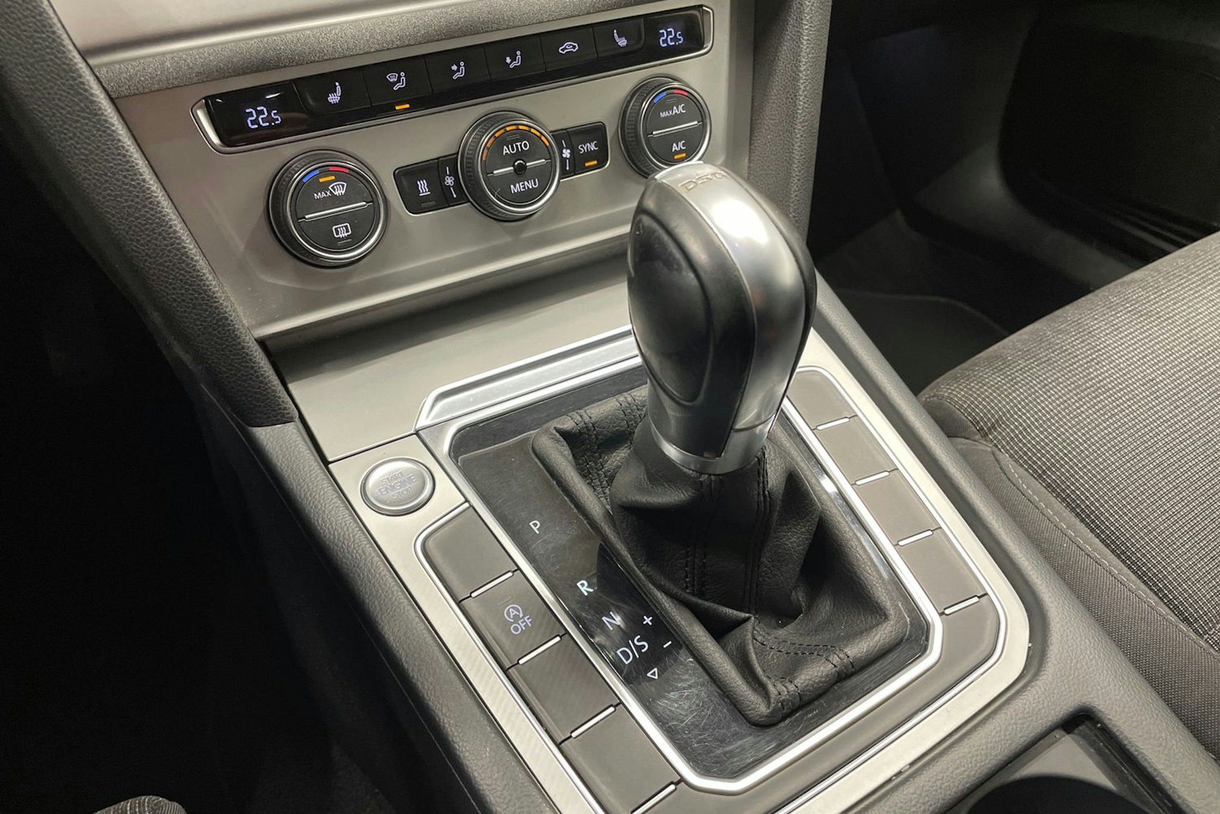 Harmaa Volkswagen PASSAT 2015 kuva 16.