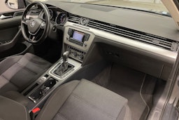 Harmaa Volkswagen PASSAT 2015 kuva 24.