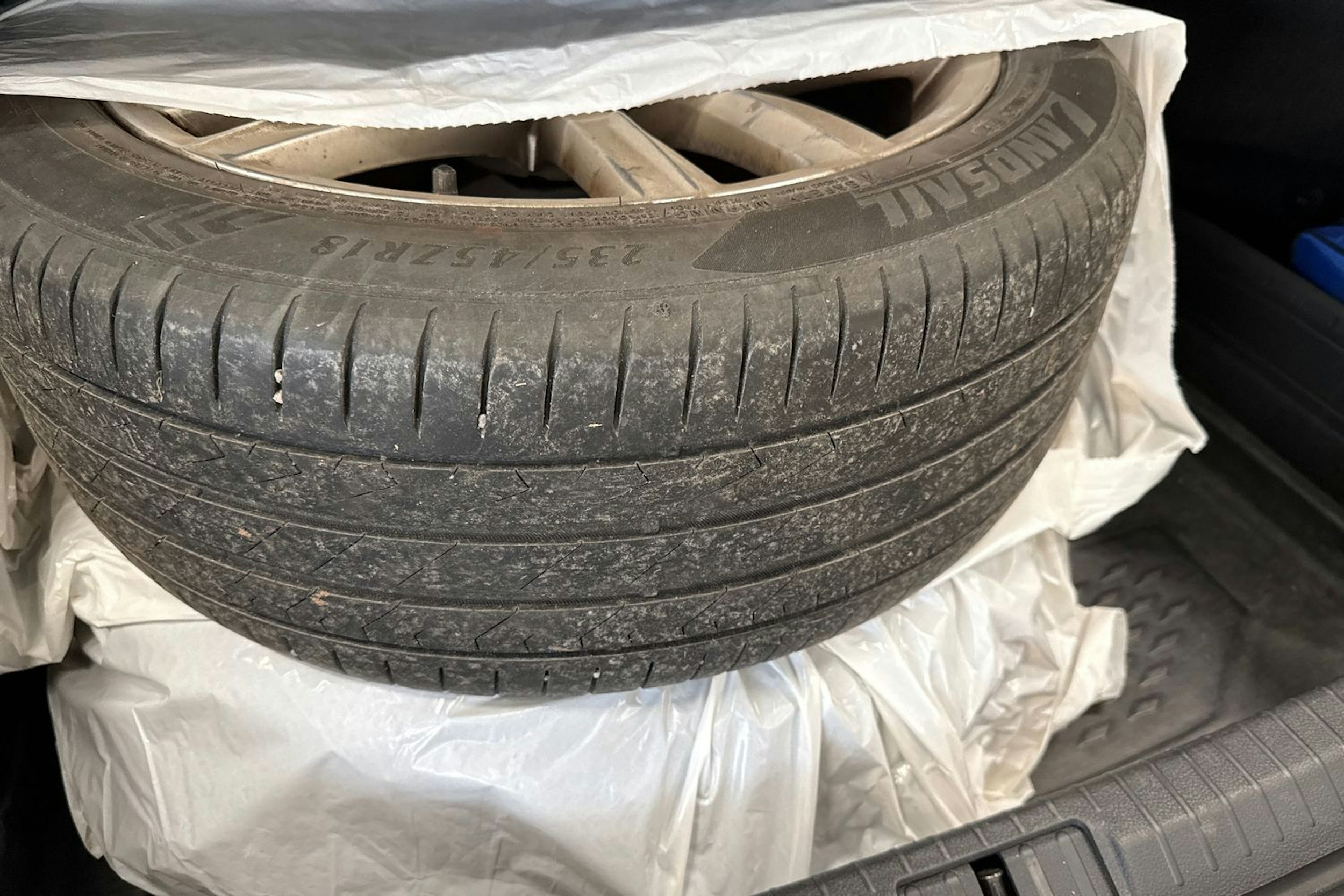 harmaa Volkswagen Passat 2015 kuva 15.