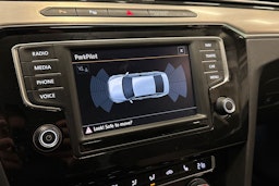 harmaa Volkswagen Passat 2015 kuva 25.