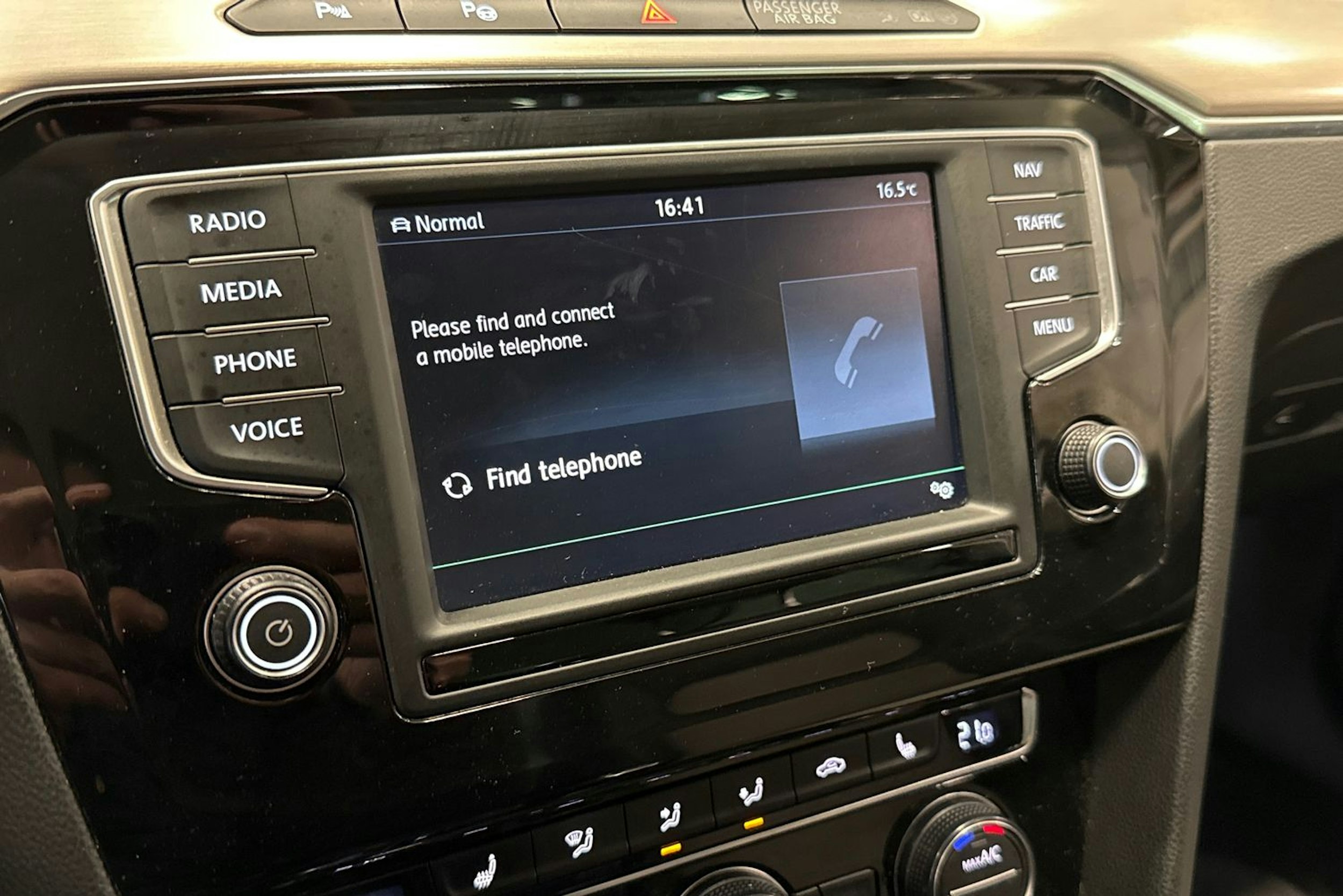 harmaa Volkswagen Passat 2015 kuva 27.