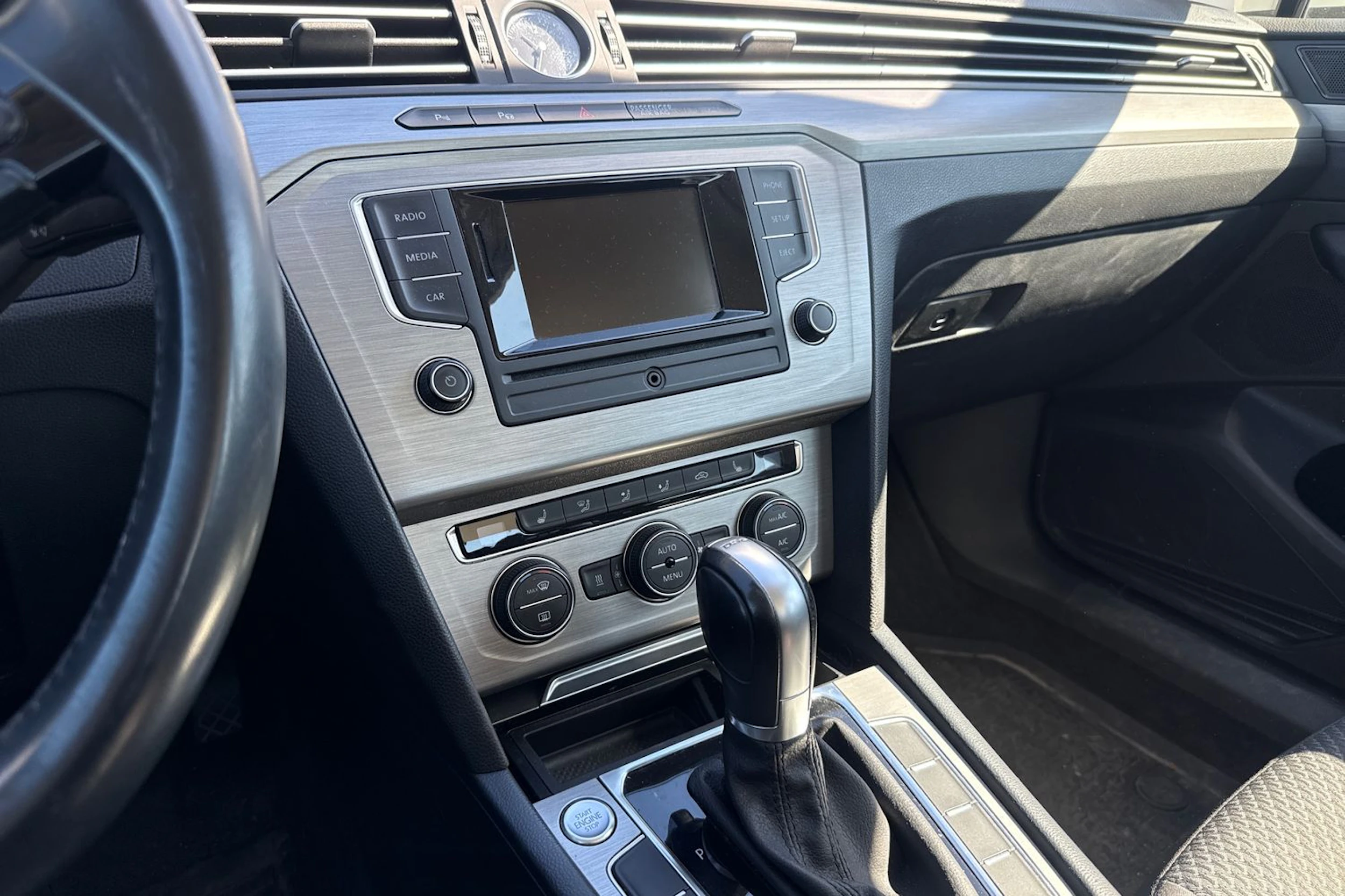 valkoinen Volkswagen Passat 2015 kuva 5.