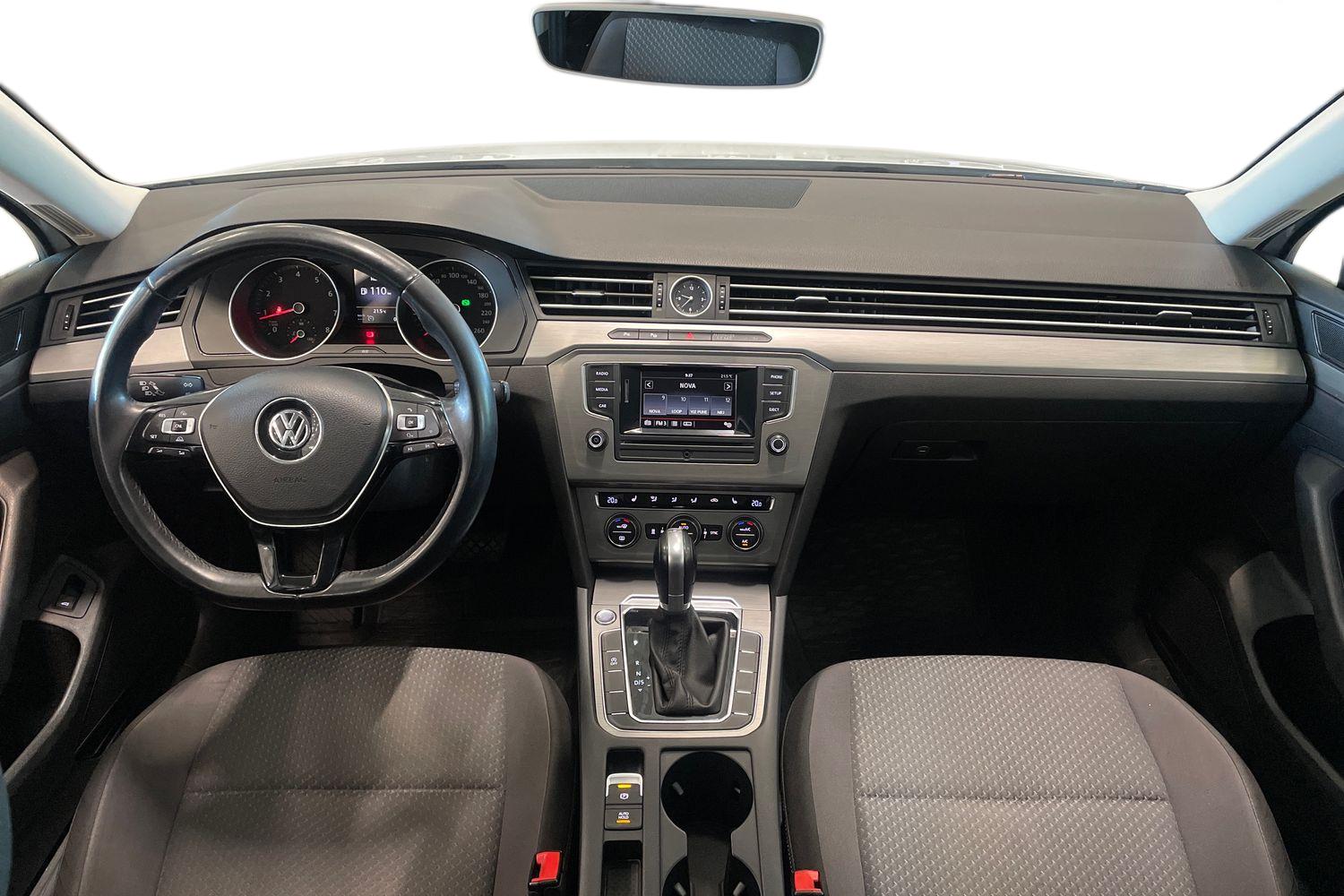 Volkswagen Passat 2015, kuva 7/25