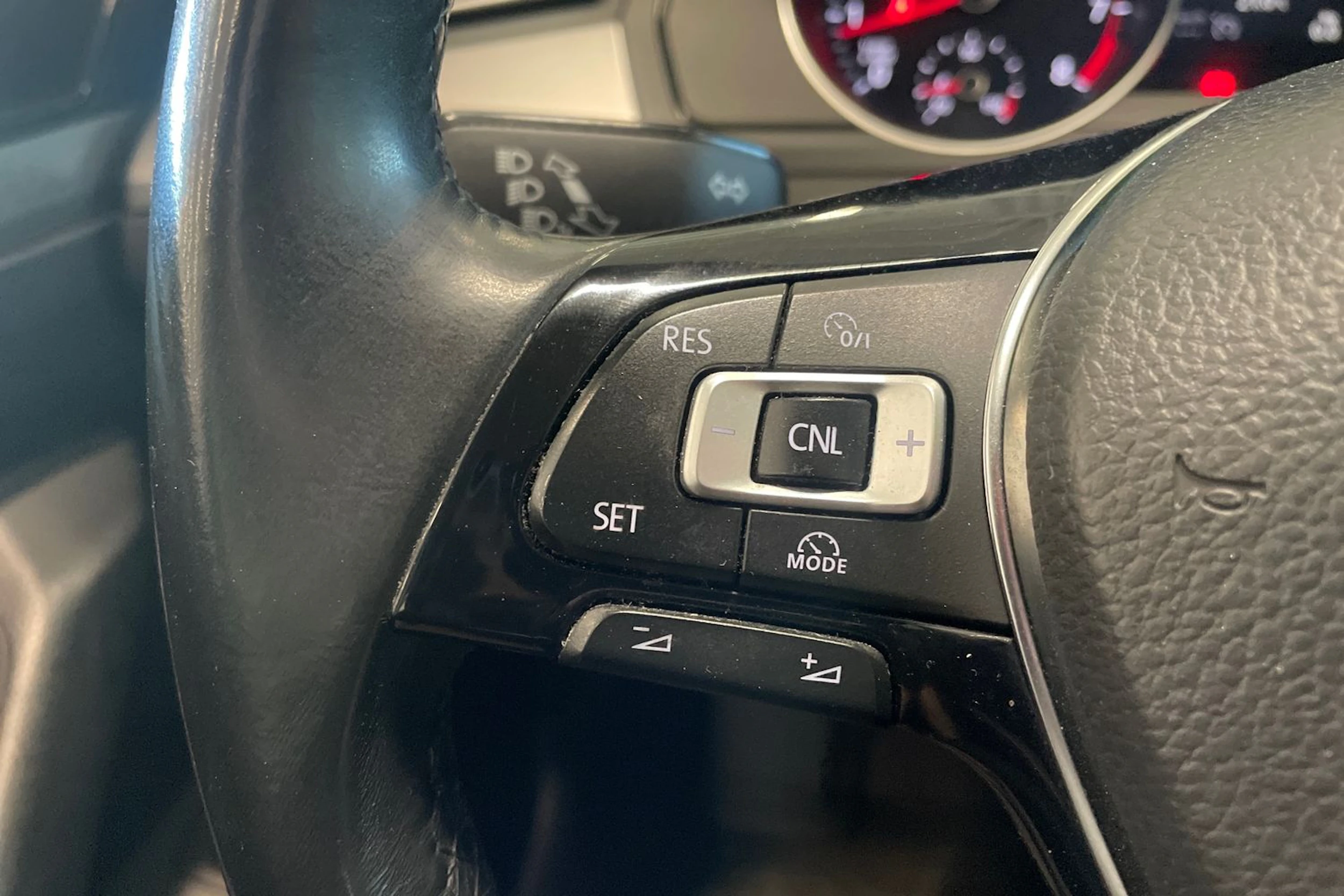 valkoinen Volkswagen Passat 2015 kuva 19.