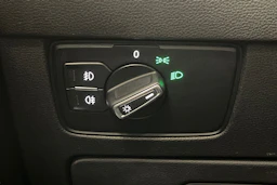 valkoinen Volkswagen Passat 2015 kuva 20.