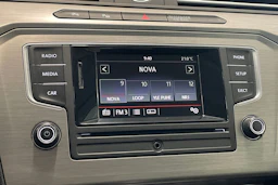 valkoinen Volkswagen Passat 2015 kuva 21.