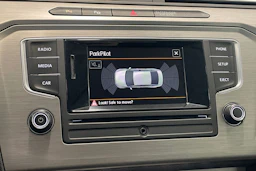 valkoinen Volkswagen Passat 2015 kuva 23.