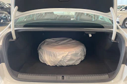 valkoinen Volkswagen Passat 2015 kuva 28.