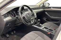 valkoinen Volkswagen Passat 2015 kuva 7.