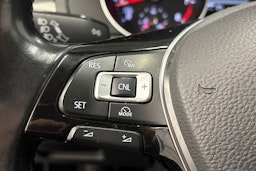 valkoinen Volkswagen Passat 2015 kuva 18.