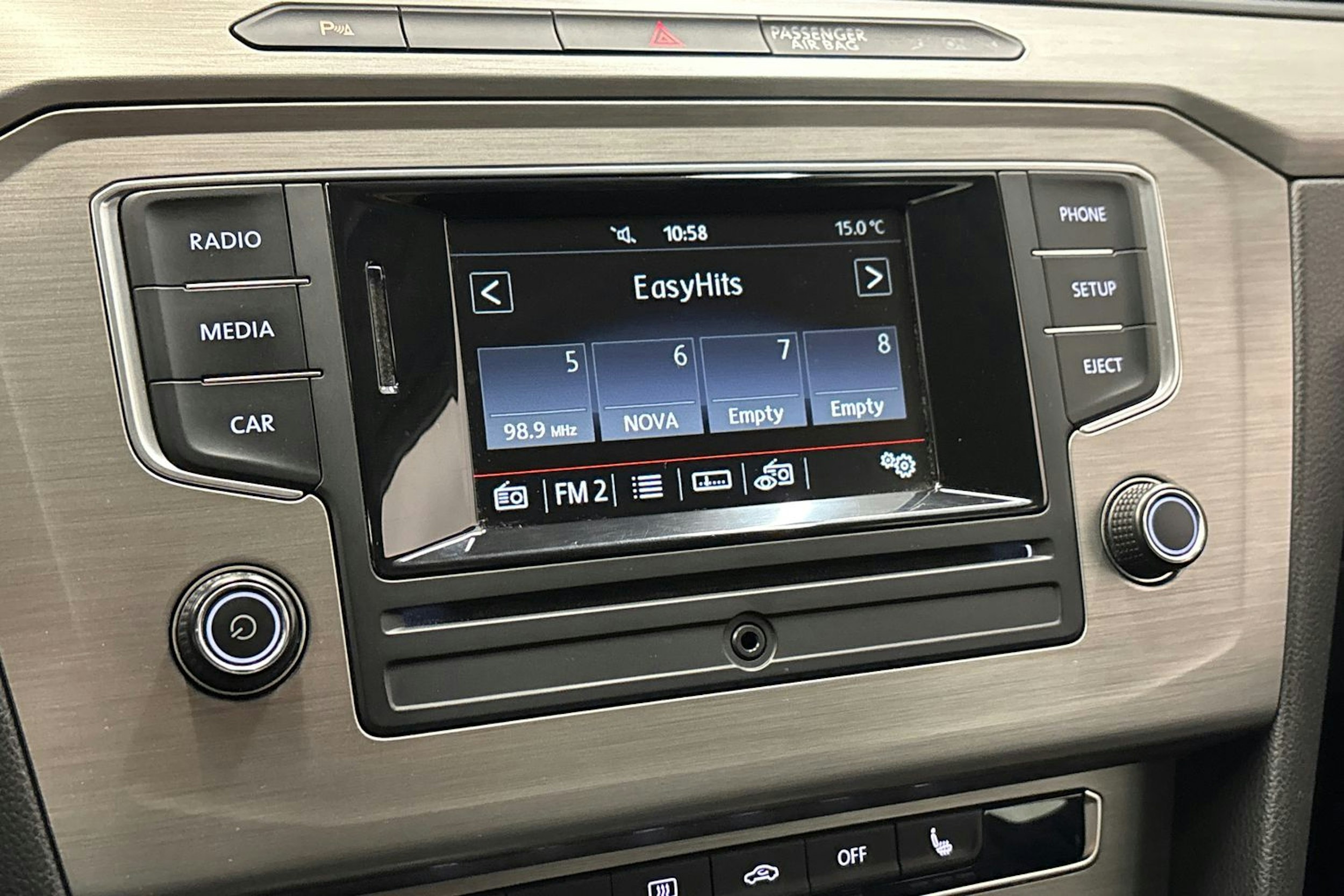 valkoinen Volkswagen Passat 2015 kuva 21.