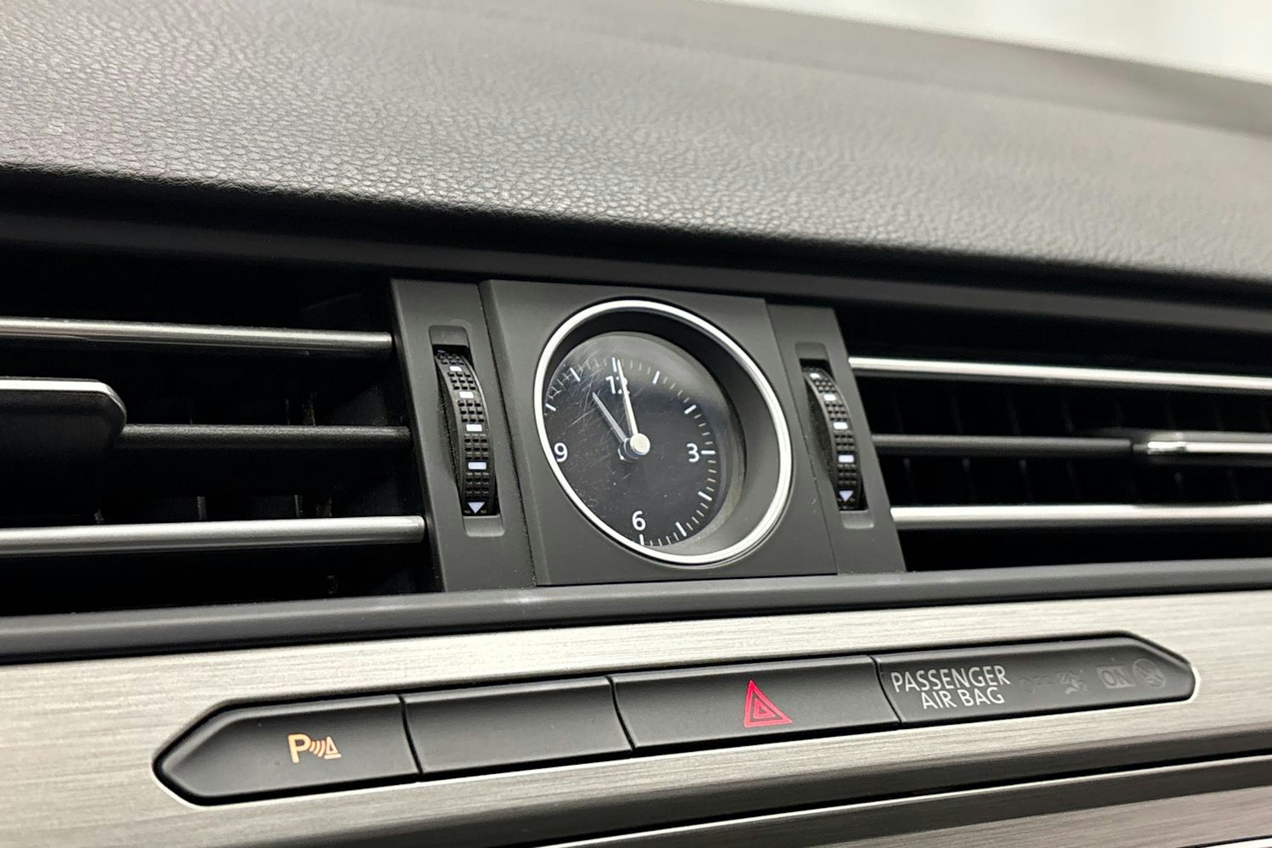 valkoinen Volkswagen Passat 2015 kuva 23.