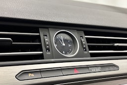 valkoinen Volkswagen Passat 2015 kuva 23.