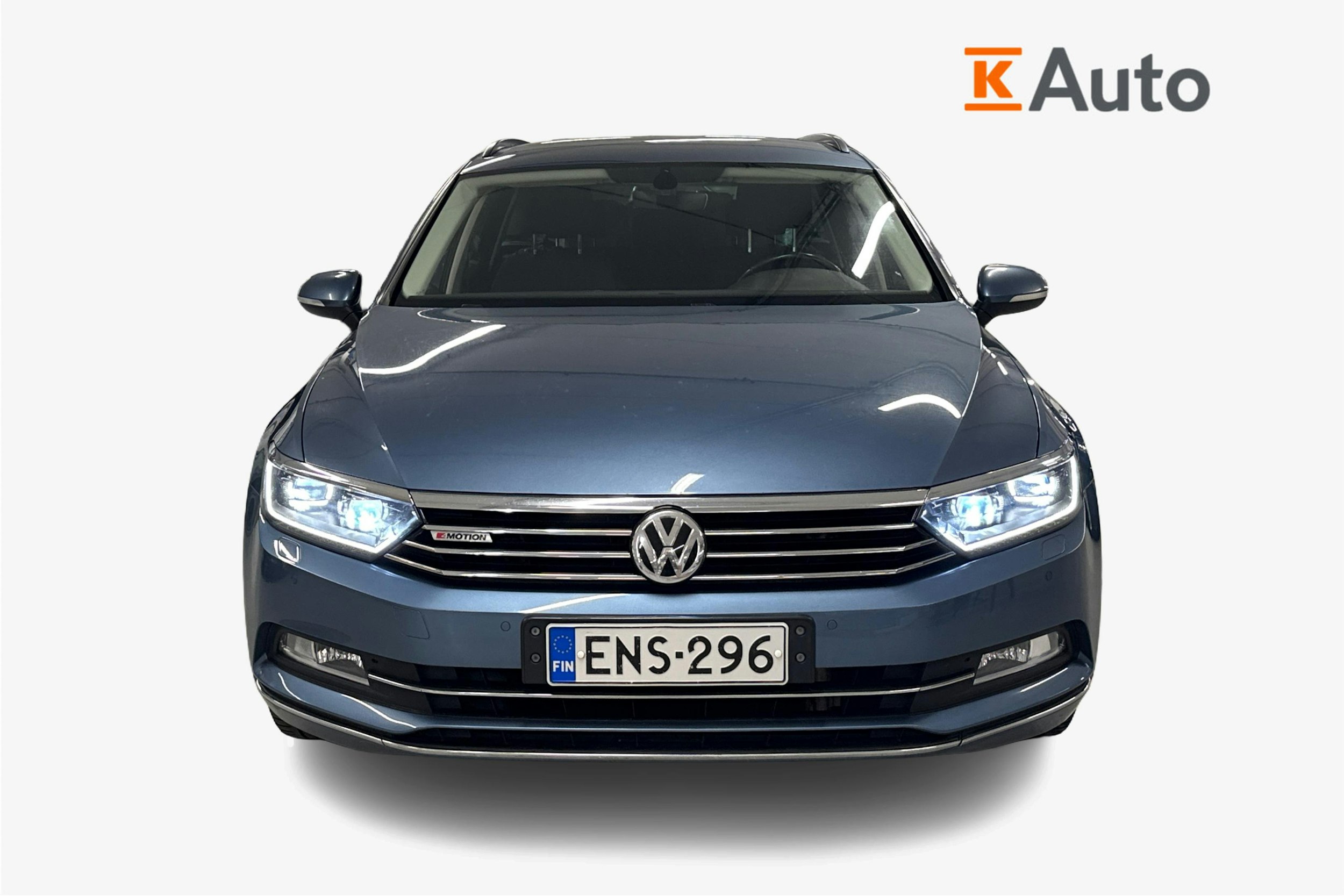 sininen Volkswagen Passat 2016 kuva 5.