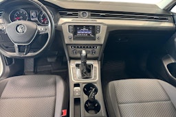 valkoinen Volkswagen Passat 2016 kuva 7.