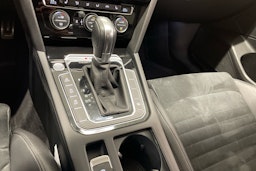 valkoinen Volkswagen Passat 2016 kuva 16.