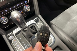valkoinen Volkswagen Passat 2016 kuva 17.
