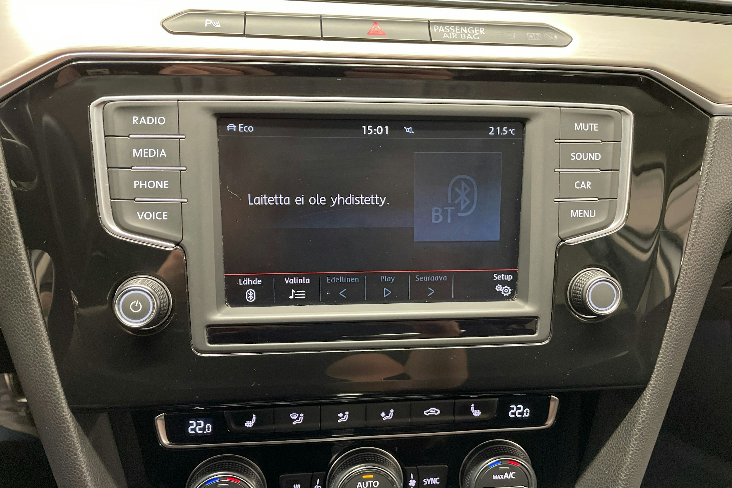 valkoinen Volkswagen Passat 2016 kuva 18.