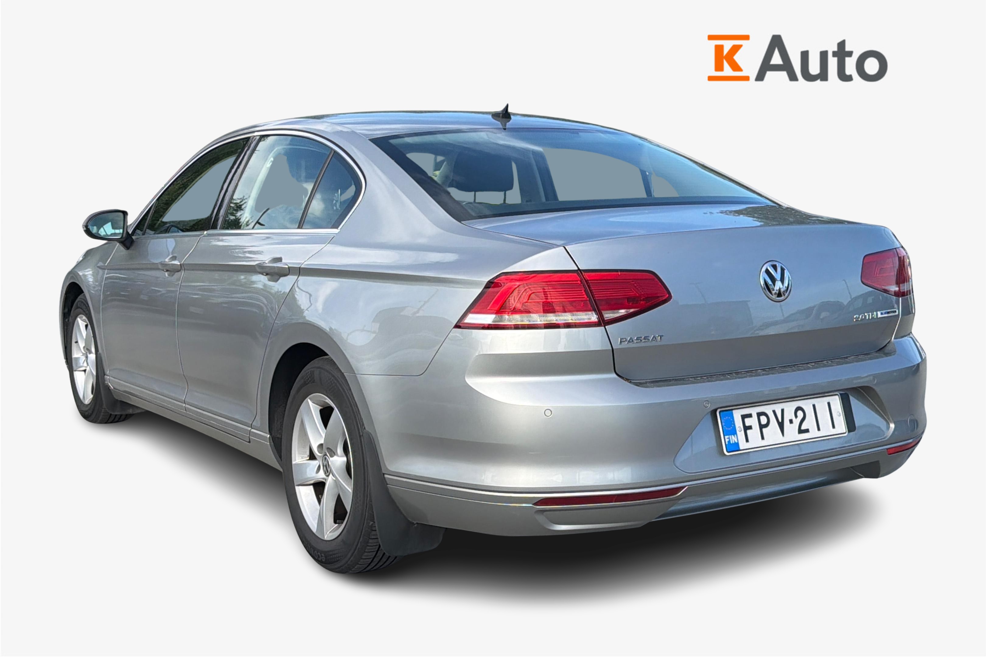 Volkswagen Passat 2015, photo 2/3