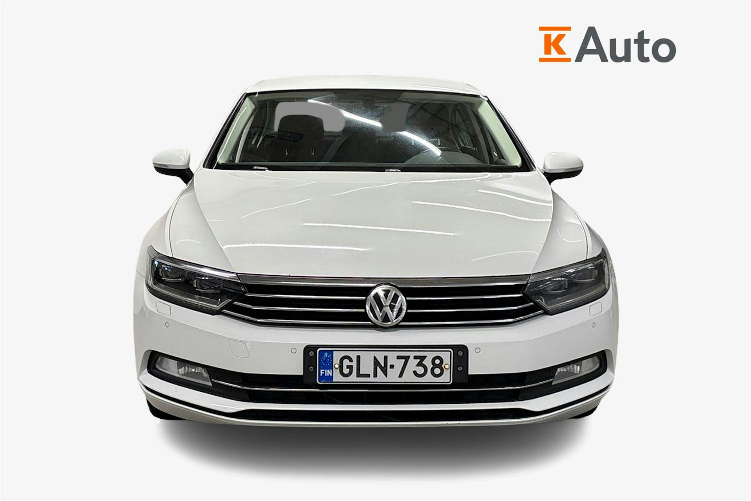valkoinen Volkswagen Passat 2015 kuva 4.