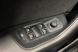 valkoinen Volkswagen Passat 2015 kuva 17.