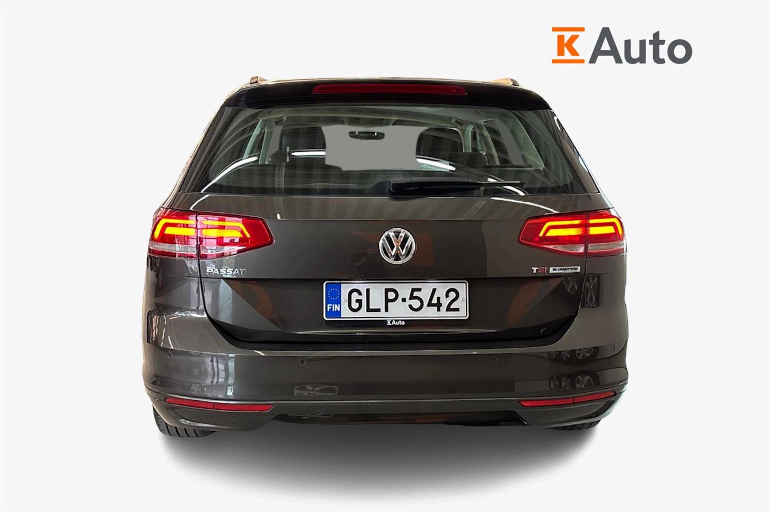 Ruskea (beige) Volkswagen PASSAT 2015 kuva 4.