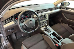 Ruskea (beige) Volkswagen PASSAT 2015 kuva 8.