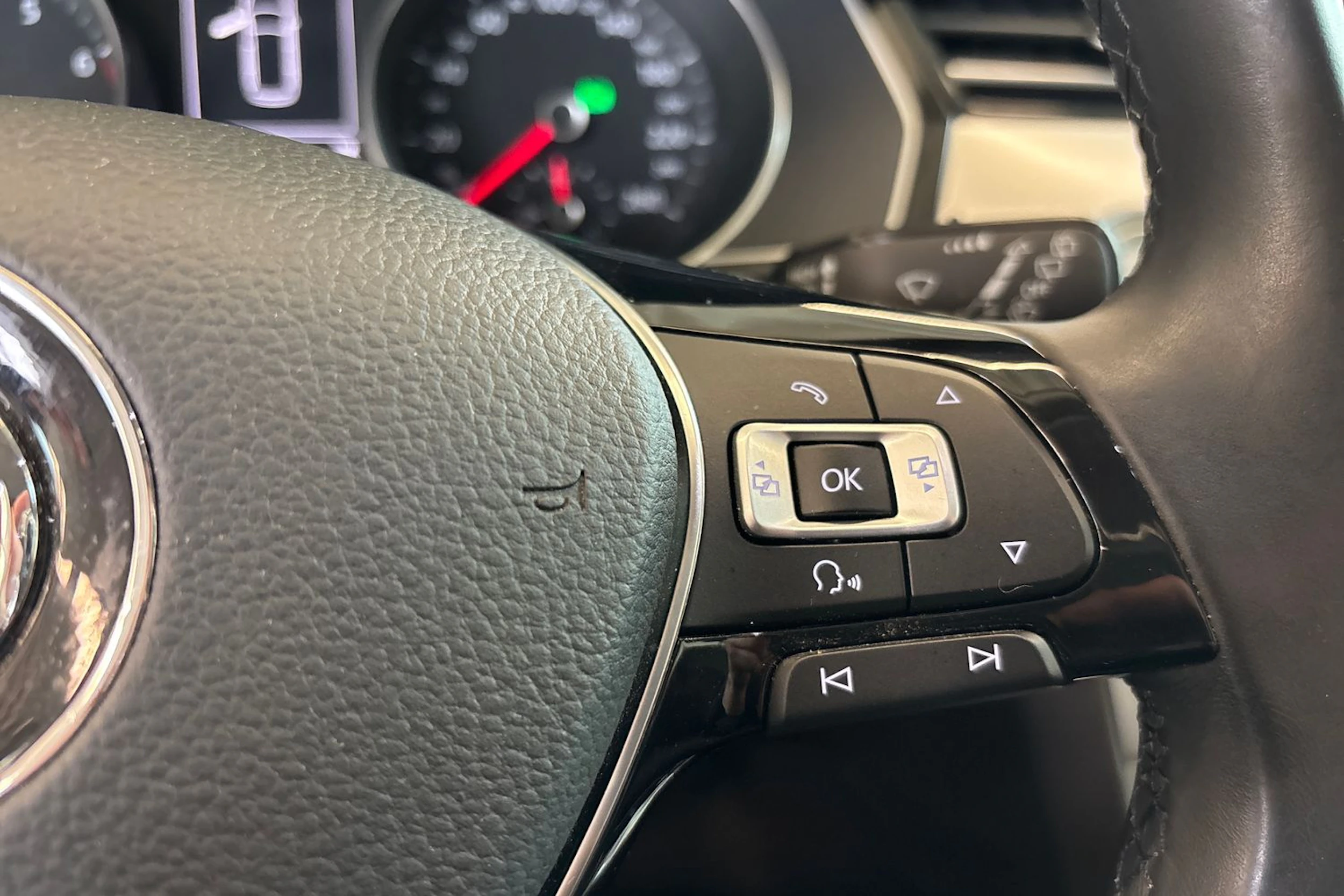 Ruskea (beige) Volkswagen PASSAT 2015 kuva 21.