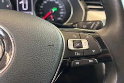 Ruskea (beige) Volkswagen PASSAT 2015 kuva 21.