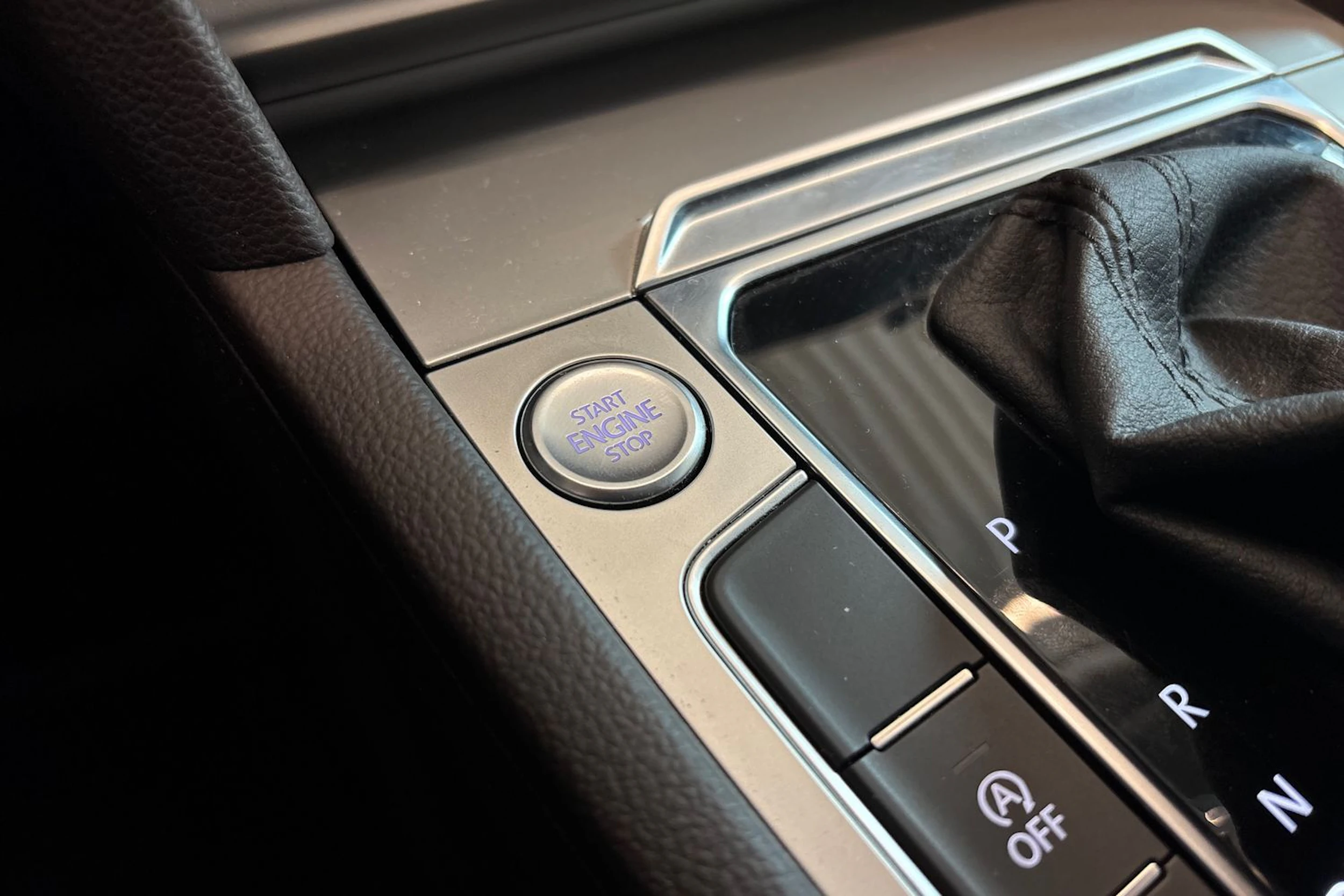 Ruskea (beige) Volkswagen PASSAT 2015 kuva 26.