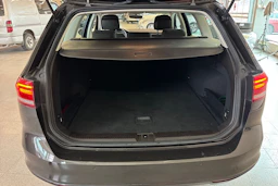 Ruskea (beige) Volkswagen PASSAT 2015 kuva 27.