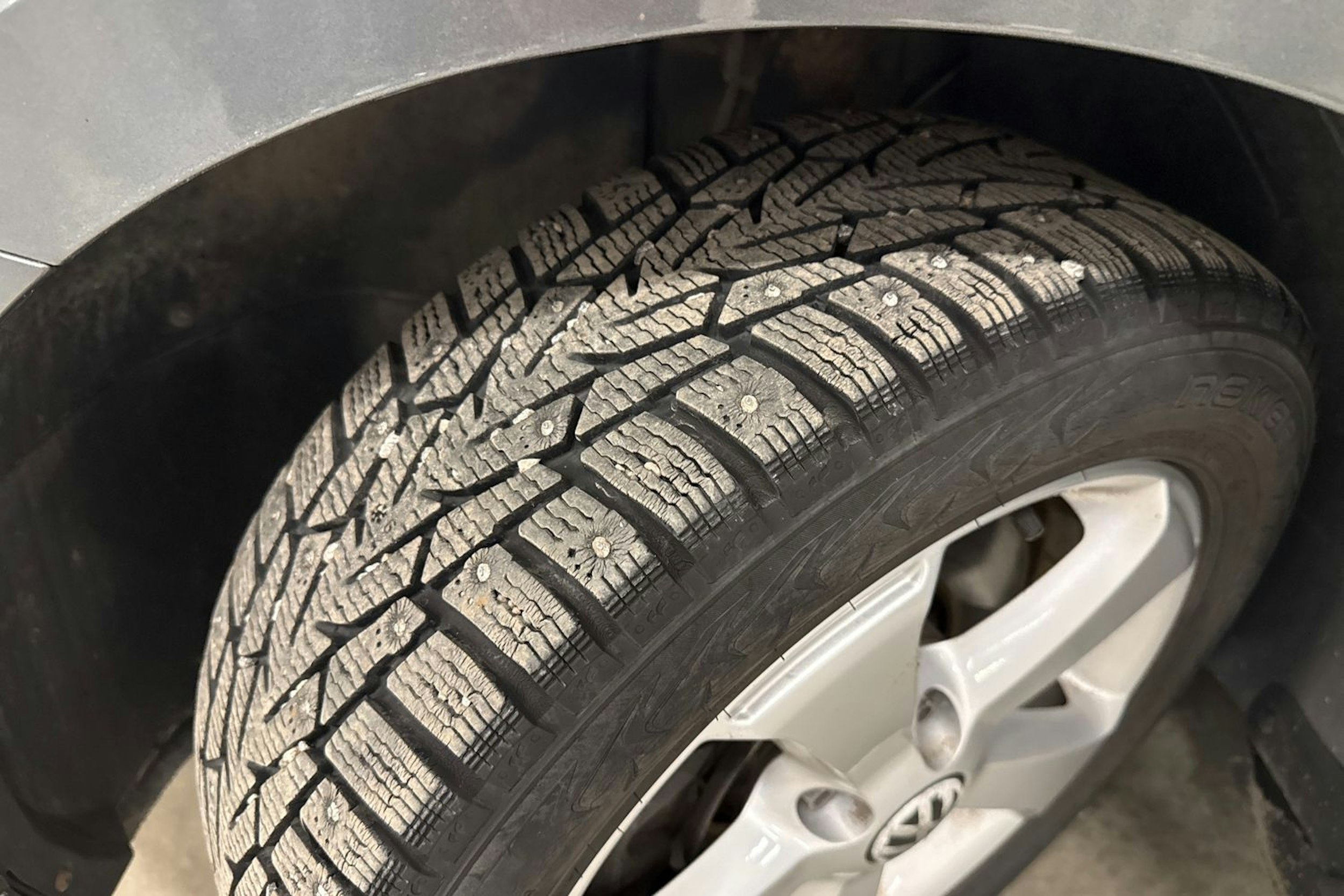 harmaa Volkswagen Passat 2015 kuva 13.