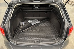 harmaa Volkswagen Passat 2015 kuva 14.