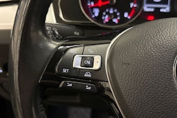 harmaa Volkswagen Passat 2015 kuva 20.