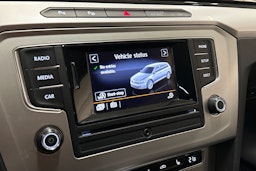 harmaa Volkswagen Passat 2015 kuva 25.