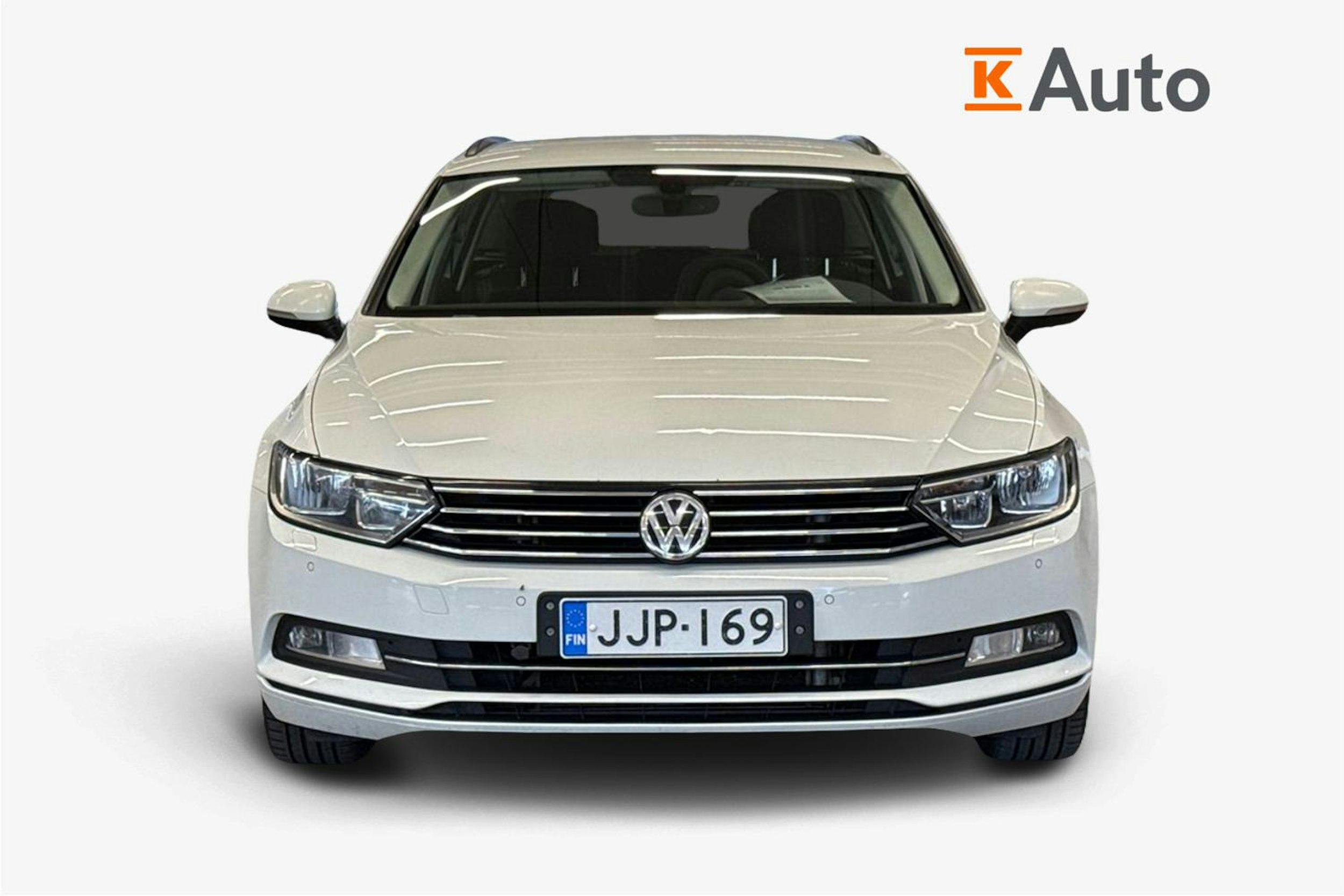 Valkoinen Volkswagen PASSAT 2015 kuva 5.