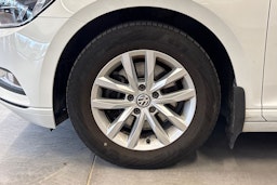 Valkoinen Volkswagen PASSAT 2015 kuva 11.