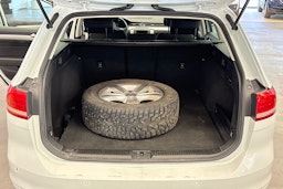 Valkoinen Volkswagen PASSAT 2015 kuva 14.