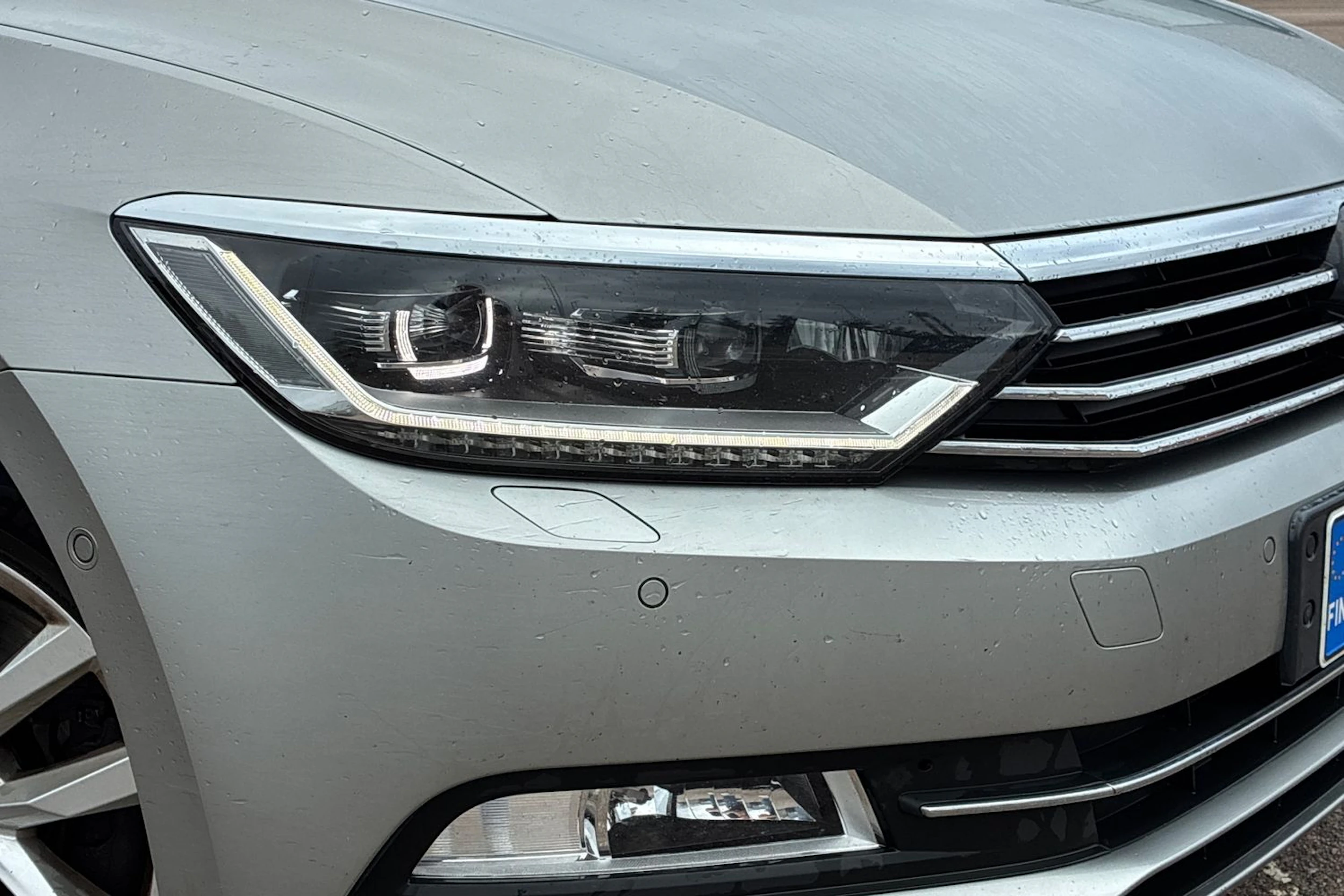 Harmaa Volkswagen PASSAT 2015 kuva 4.
