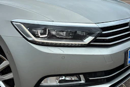 Harmaa Volkswagen PASSAT 2015 kuva 4.