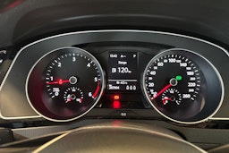 ruskea (beige) Volkswagen Passat 2015 kuva 19.