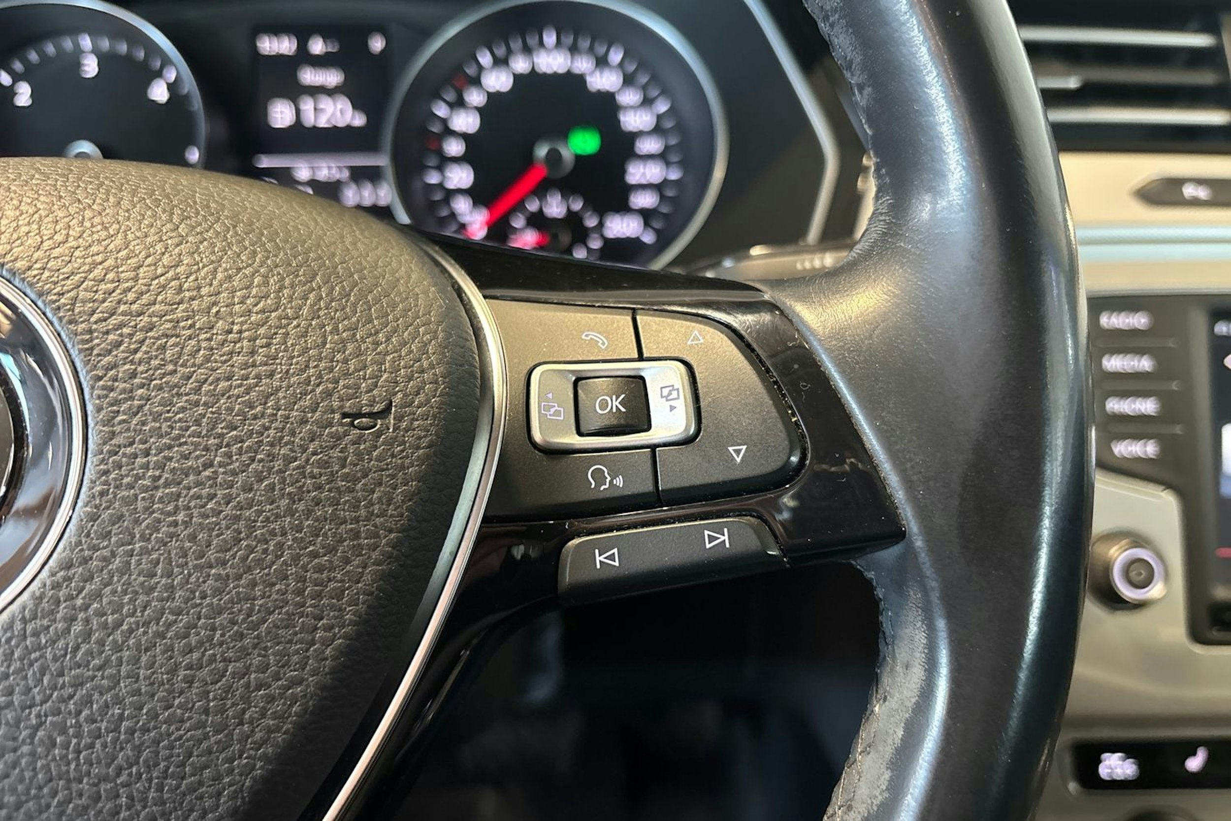 ruskea (beige) Volkswagen Passat 2015 kuva 21.