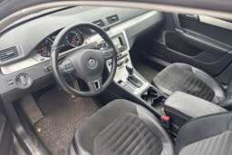 Ruskea (beige) Volkswagen PASSAT 2015 kuva 3.
