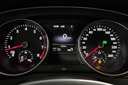 harmaa Volkswagen Passat 2016 kuva 14.