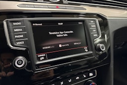 harmaa Volkswagen Passat 2016 kuva 16.